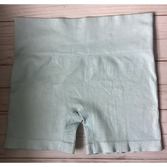 Colsie Women's Sports Athletic Ribbed Bike Shorts Mint Green Size Large - Picture 2 of 3
